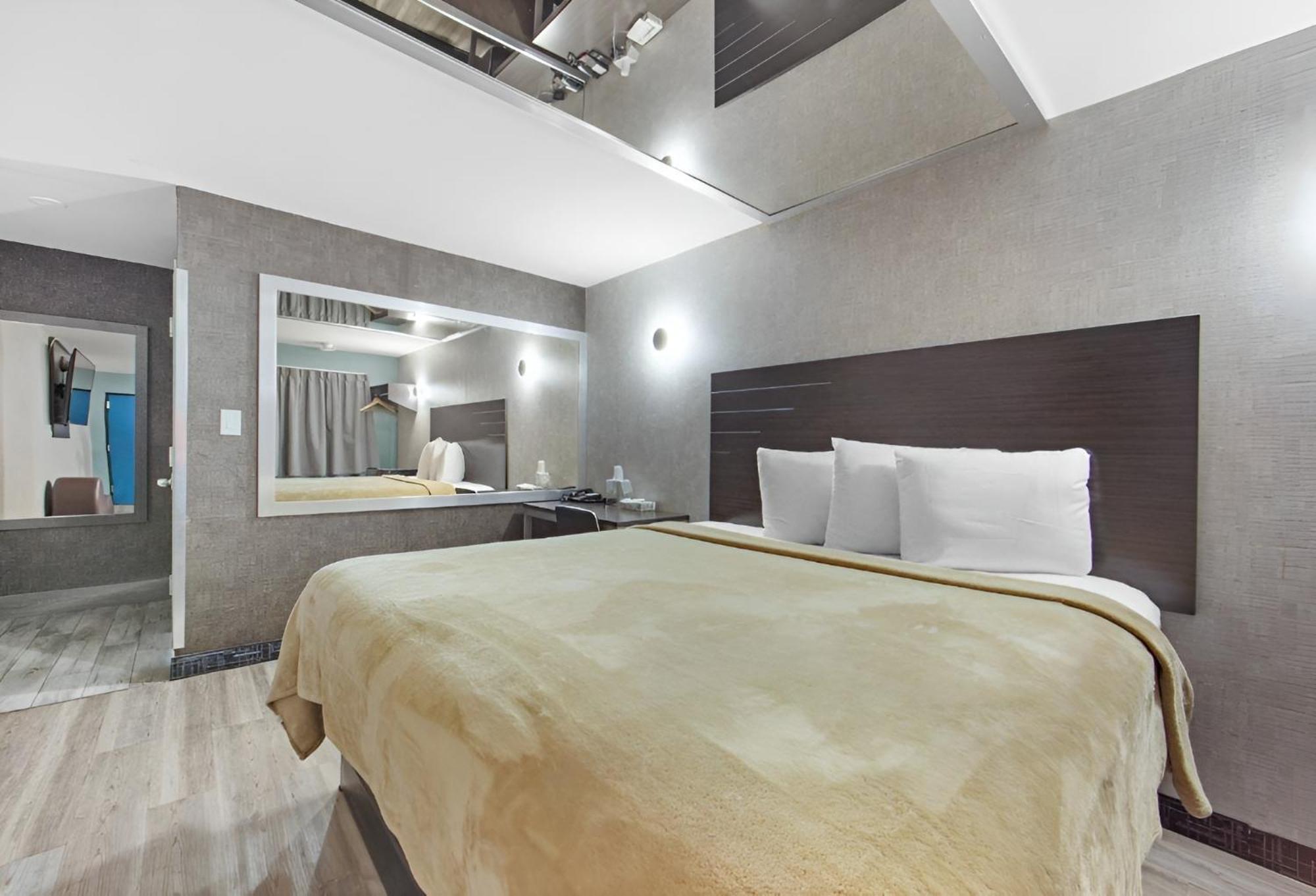 Hotel Opus Bronx Near Bay Plaza Mall Nueva York Exterior foto