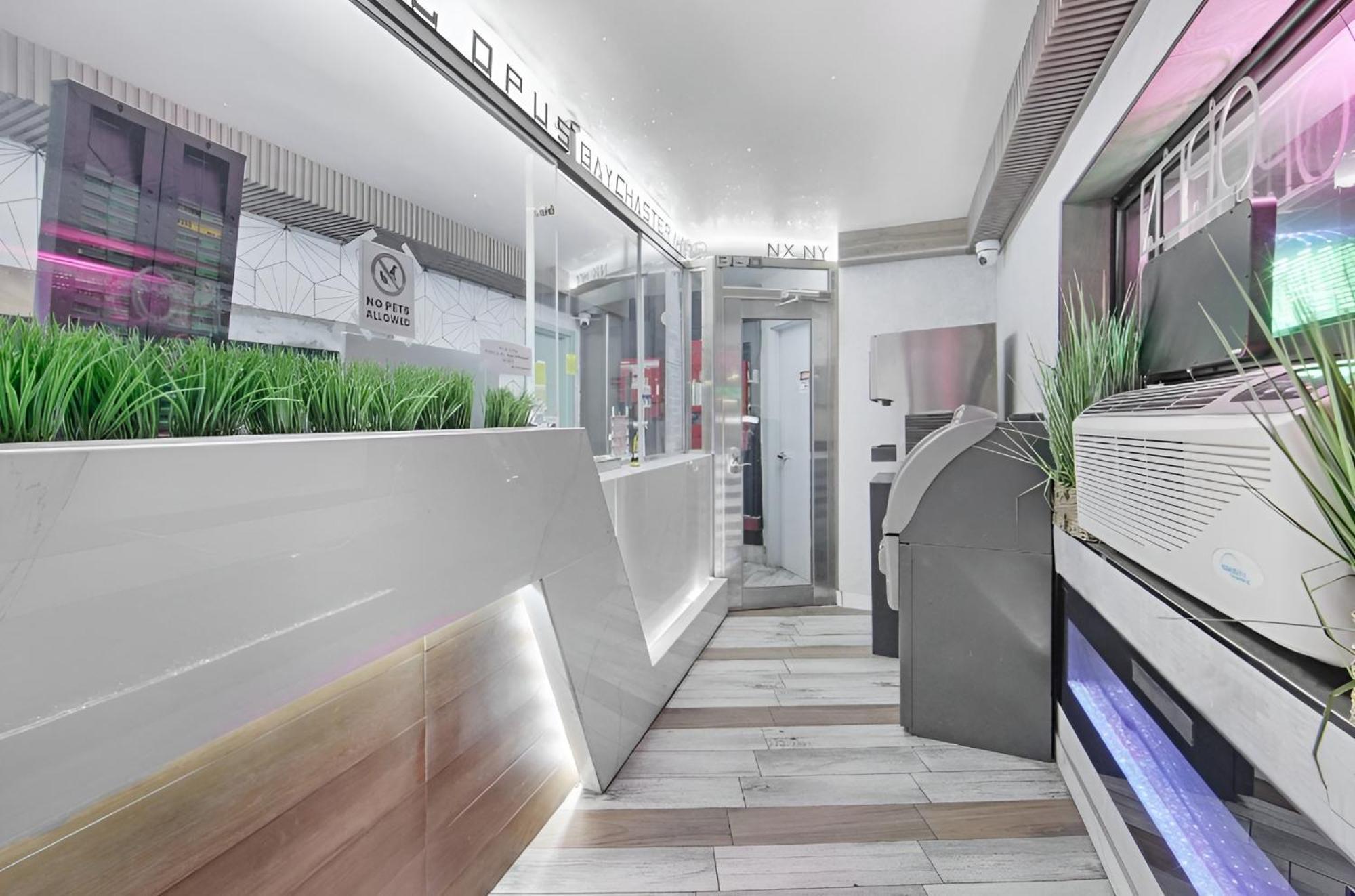 Hotel Opus Bronx Near Bay Plaza Mall Nueva York Exterior foto