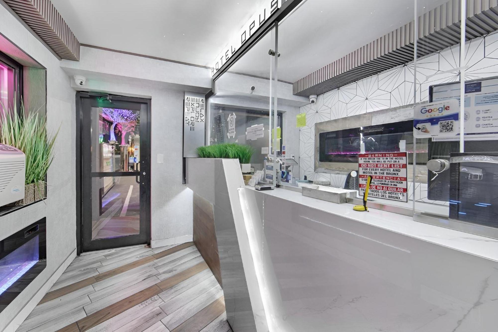 Hotel Opus Bronx Near Bay Plaza Mall Nueva York Exterior foto